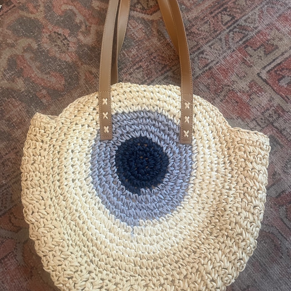 Stylish Cream and Tan Woven Tote Bag - Croatia 🇭🇷